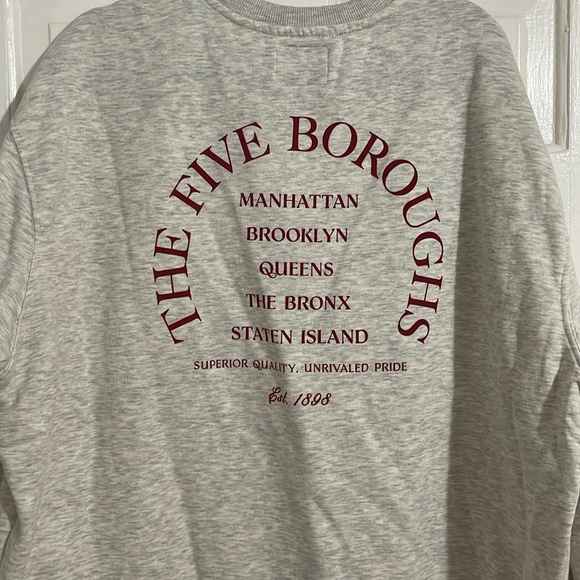 New York Five Boroughs Crewneck - Picture 2 of 3